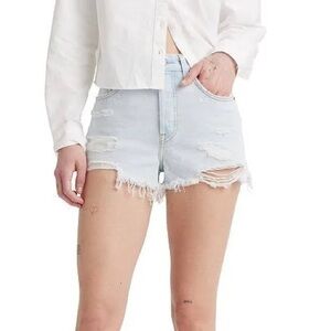 LEVI 501 Shorts distressed light wash